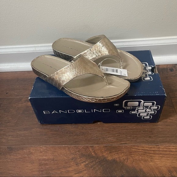 NIB Gold Bandolino sandals 8M - Picture 2 of 5